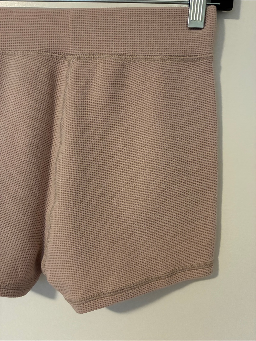 Alo Yoga Microwaffle Pleasant Boyshort Light Pink - Picture 8 of 9